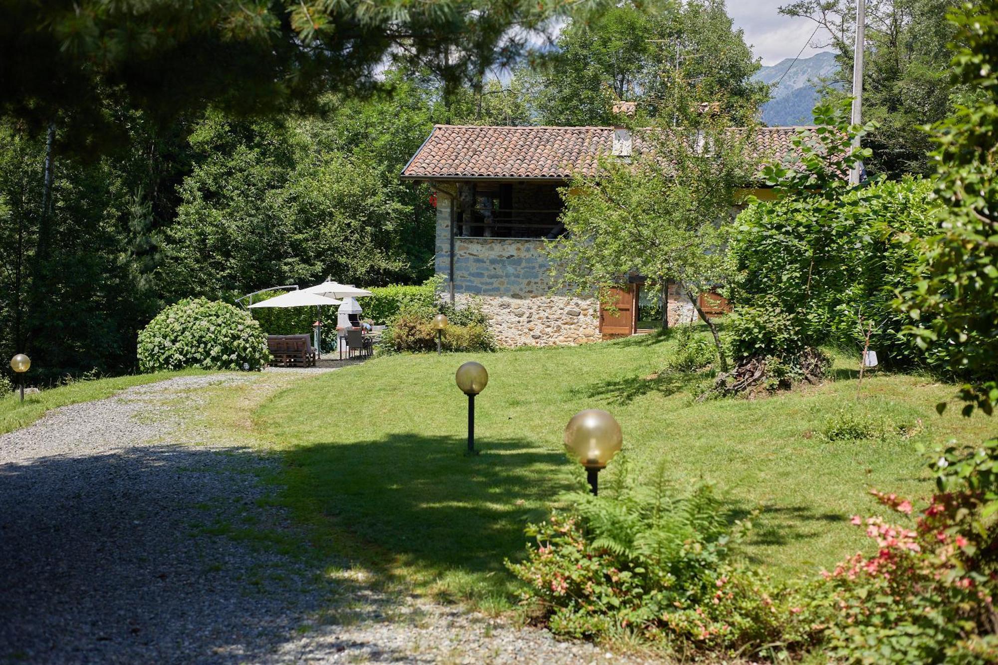 Villetta Con Giardino ⭑⭑⭑⭑⭑ - Wifi, Dogs Allowed Biella Buitenkant foto