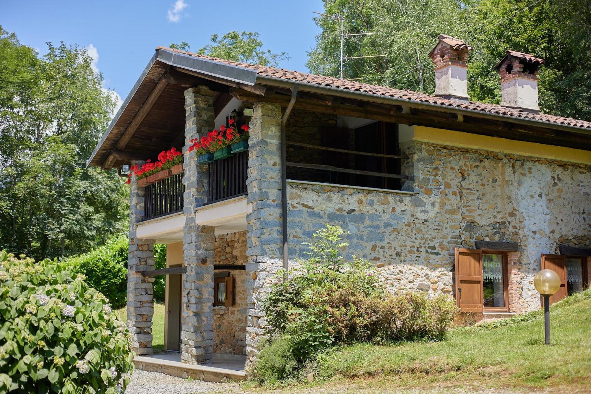 Villetta Con Giardino ⭑⭑⭑⭑⭑ - Wifi, Dogs Allowed Biella Buitenkant foto